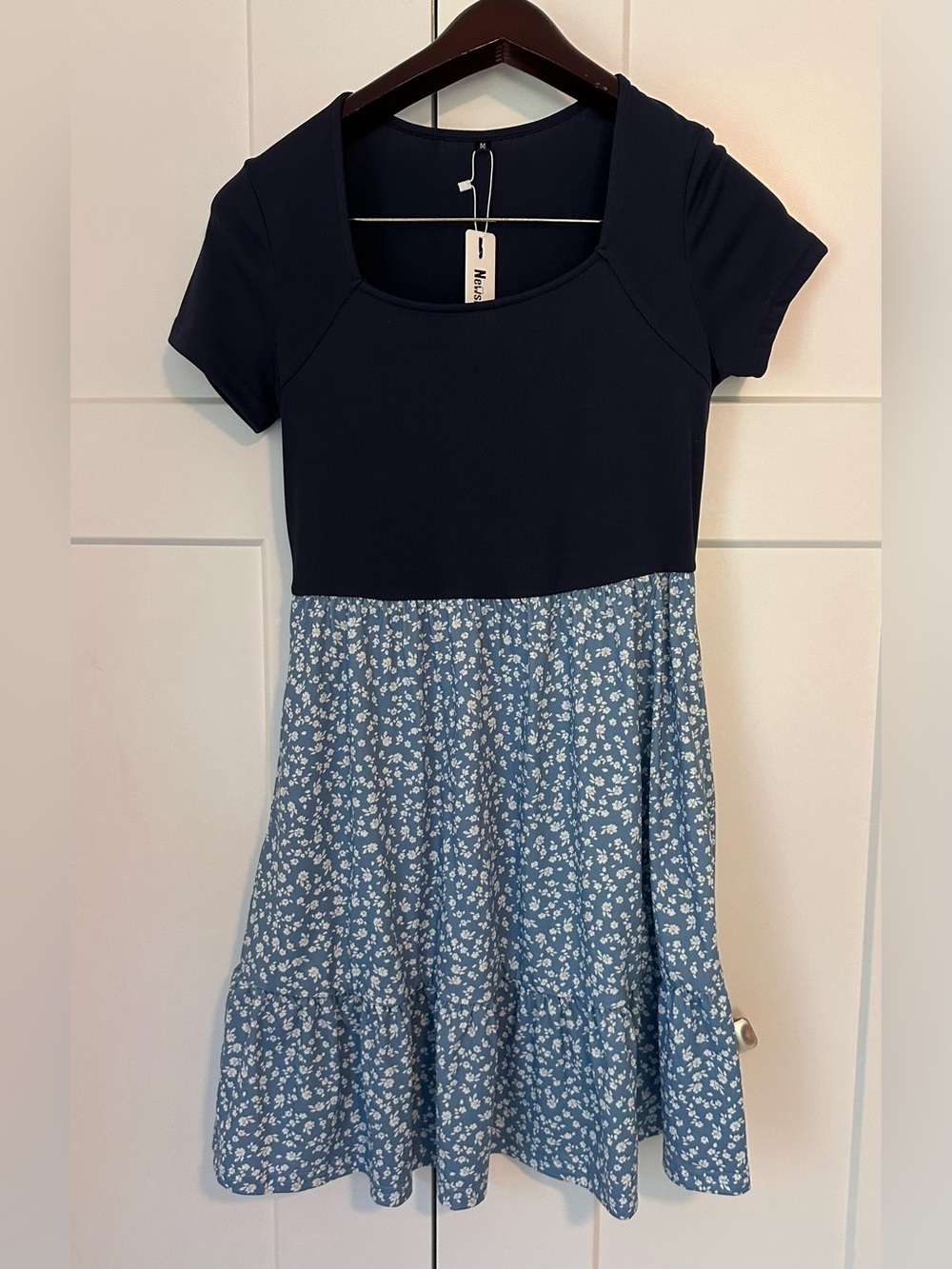 Women’s Newshows Navy & Light Blue Floral Two-Tone‎ Dress NWT M